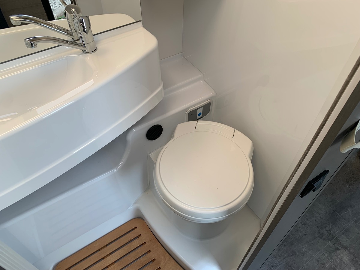 Fiat CHALLENGER 140 ch | OPEN EDITION | Panneau solaire | Batterie lithium 100A | Car Play