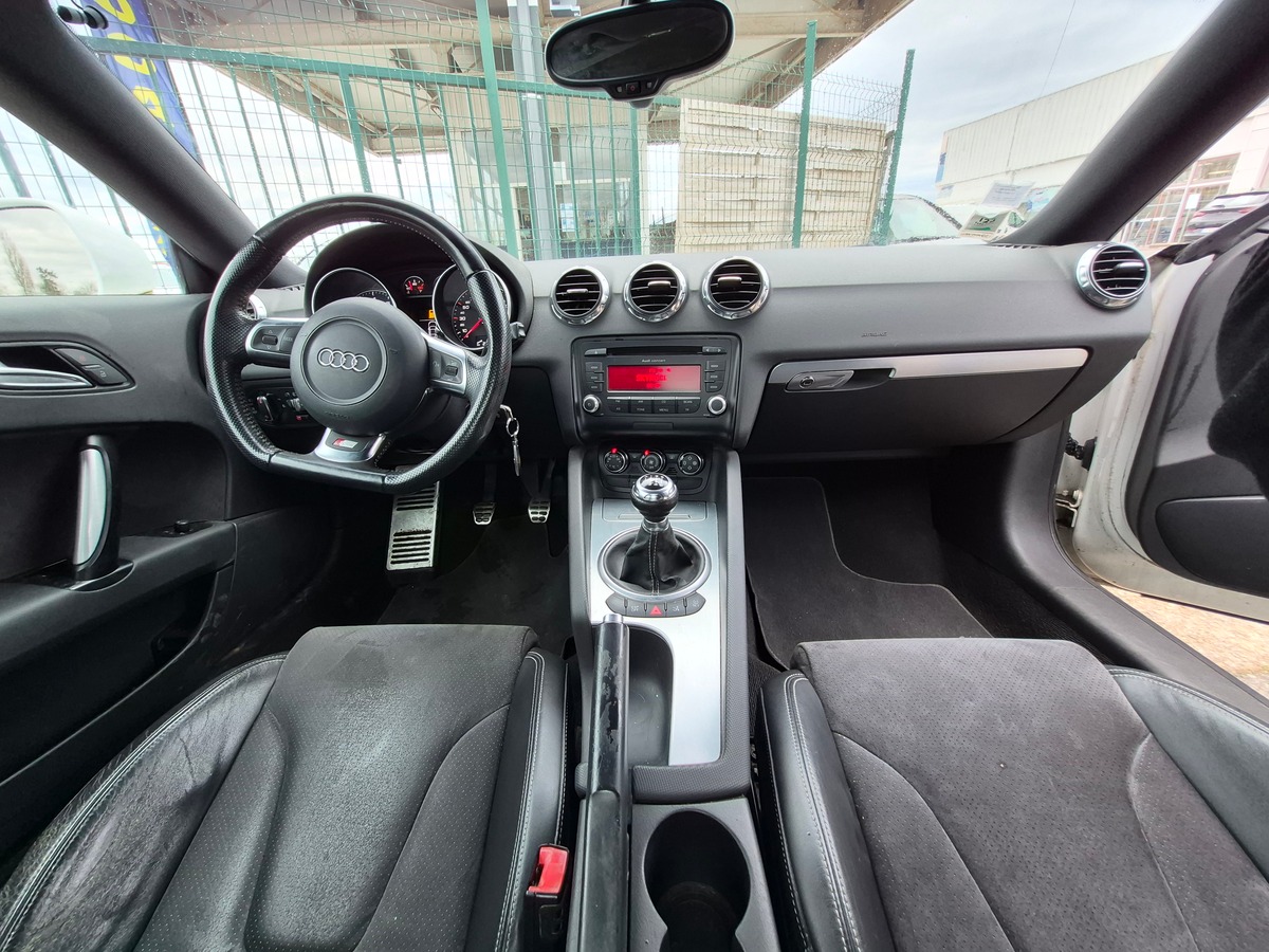 Audi TT 1.8 TFSI 160 S LINE