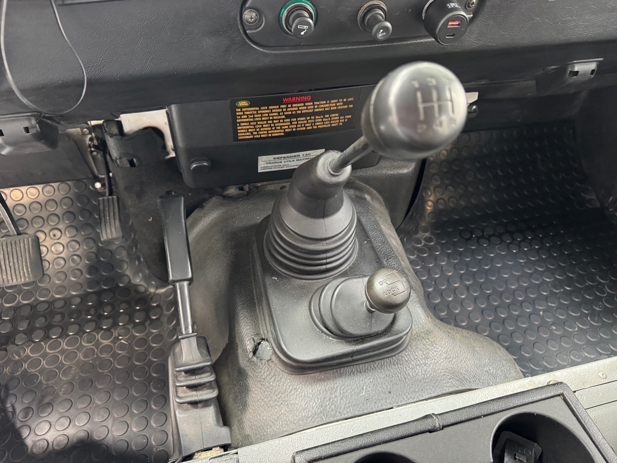 Land-Rover Defender 130 TDI 200 MOTEUR 11L BOITE DE VITESSE LT77S