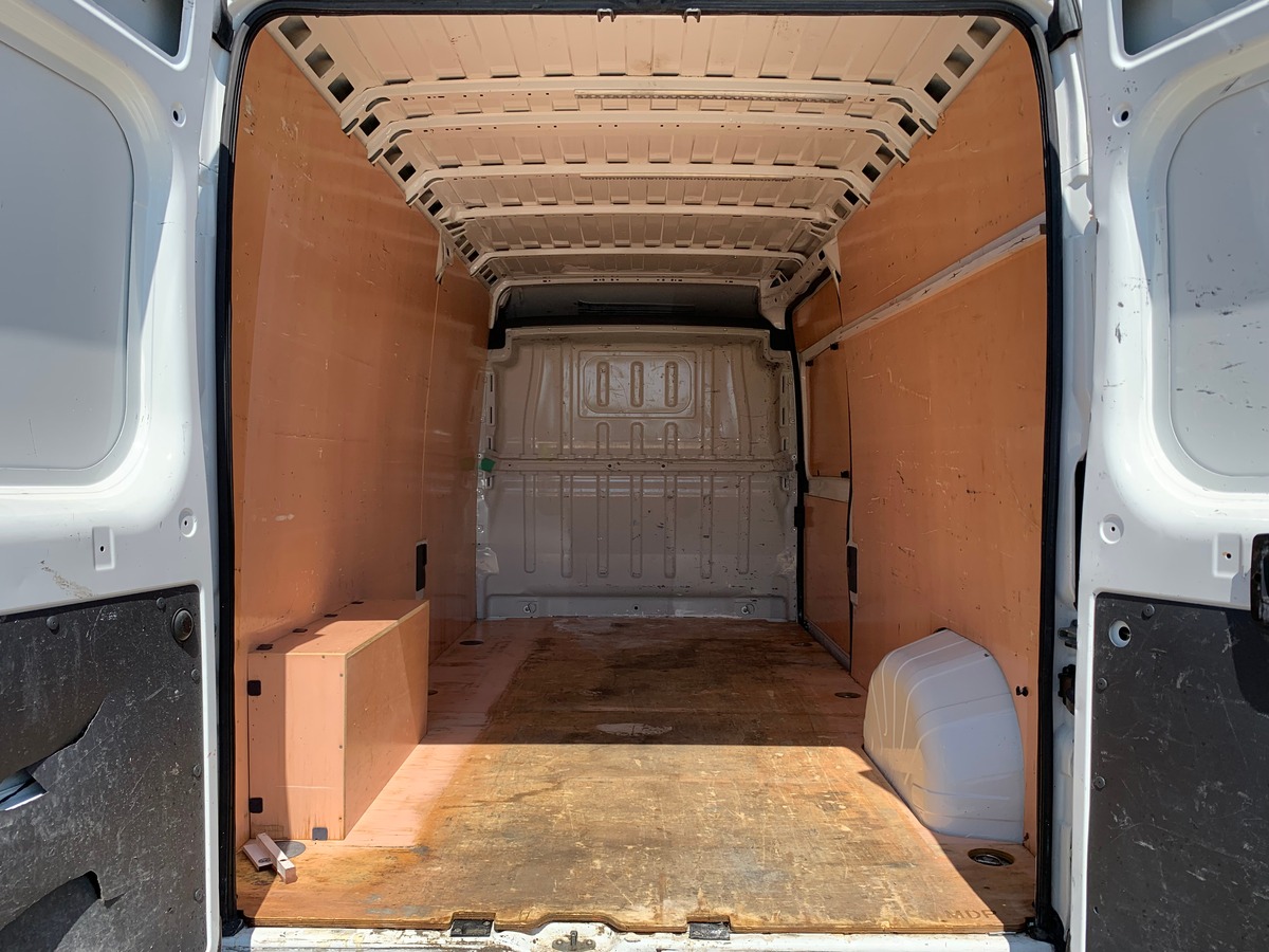 Peugeot Boxer III Phase 3 335 L3H2 2.0 Bluehdi 163