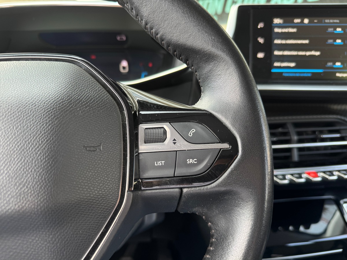 Peugeot 208 II Allure 1.2 100 cv / i-cockpit