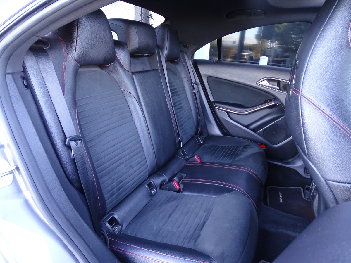 Mercedes-Benz CLA (2) 220D 177 Ch FASCINATION AMG 7G-DCT - Toit Panoramique / Sièges électriques