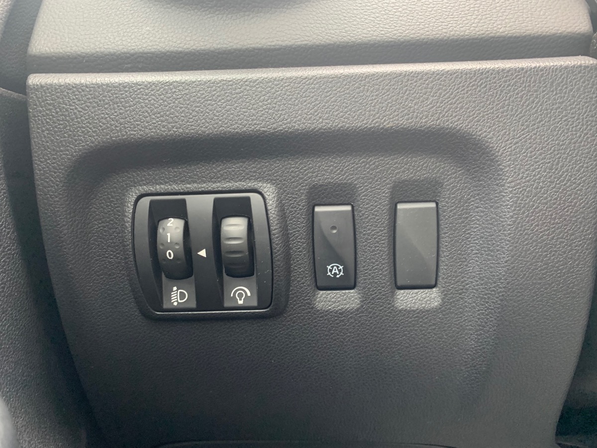 RENAULT Captur 90 ch | Intens | Pack City Plus | Roue secours galette | GPS | Système accès sans clé