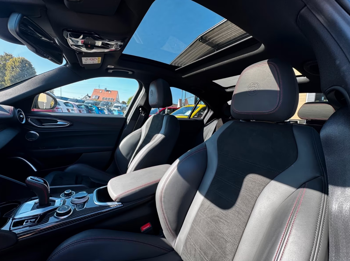 Alfa Romeo Giulia 2.0 TB 280ch Estrema Q4 AT8/Harman-Kardon/Toit ouvrant