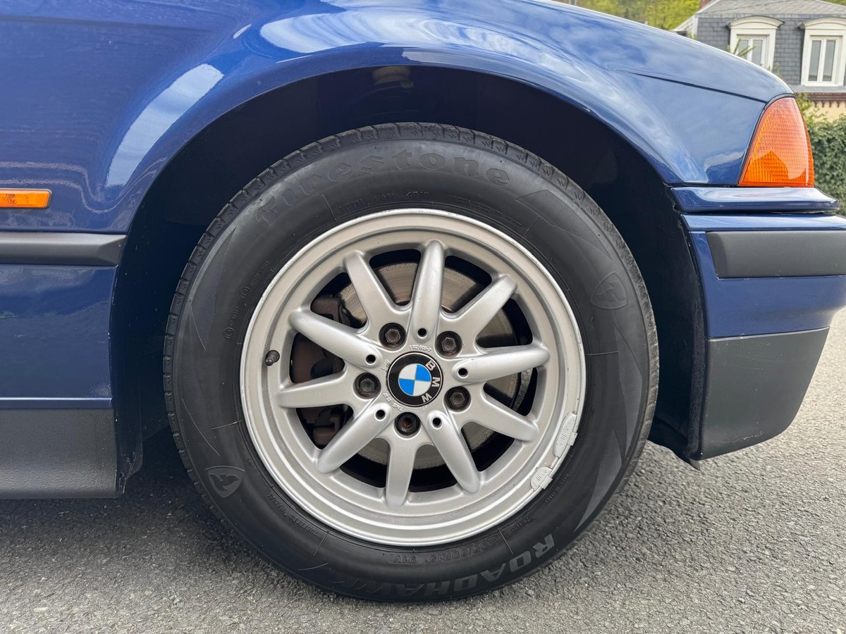 Bmw 320 I E36 CABRIOLET 2.0 150CV BOITE AUTOMATIQUE