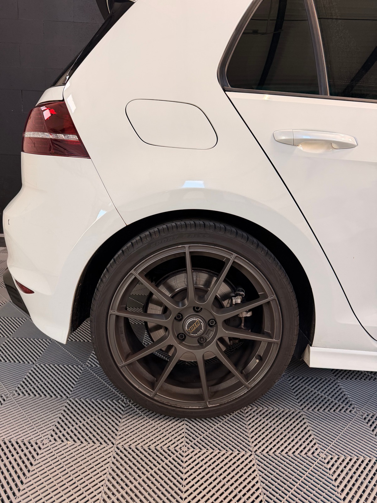 Volkswagen Golf 7 R 300 4 MOTION