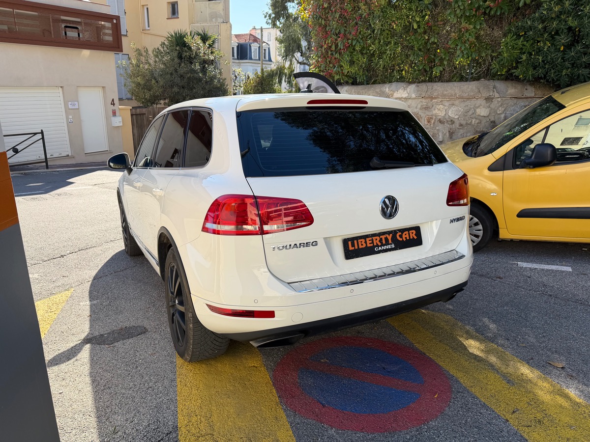 Volkswagen Touareg 3.0 TSI V6 379 CV Hybrid / Jantes Noires / Gps / Carat Edition