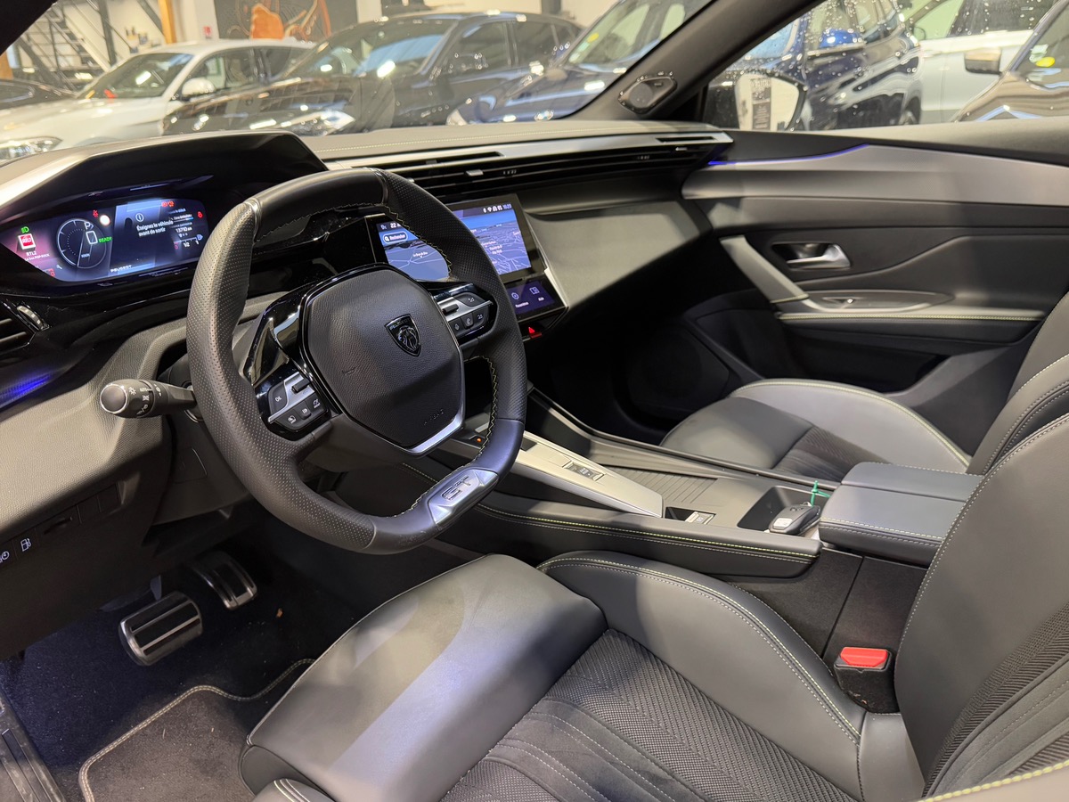 Peugeot 308 PHEV 180 e-EAT8 GT 1ERE MAIN TOIT OUVRANT PANORAMIQUE / FOCAL b