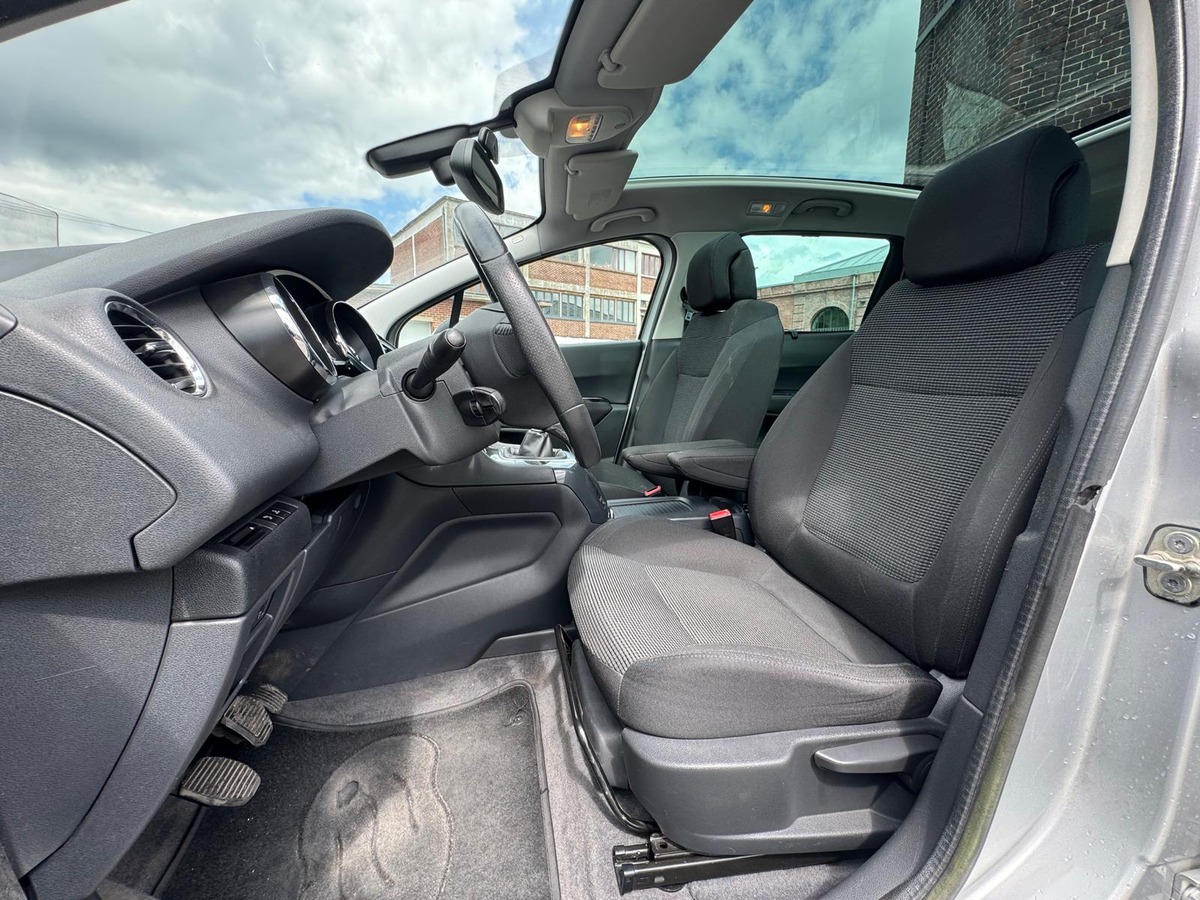 Peugeot 5008 1.6 hdi 110cv 7 places Allure - Garantie