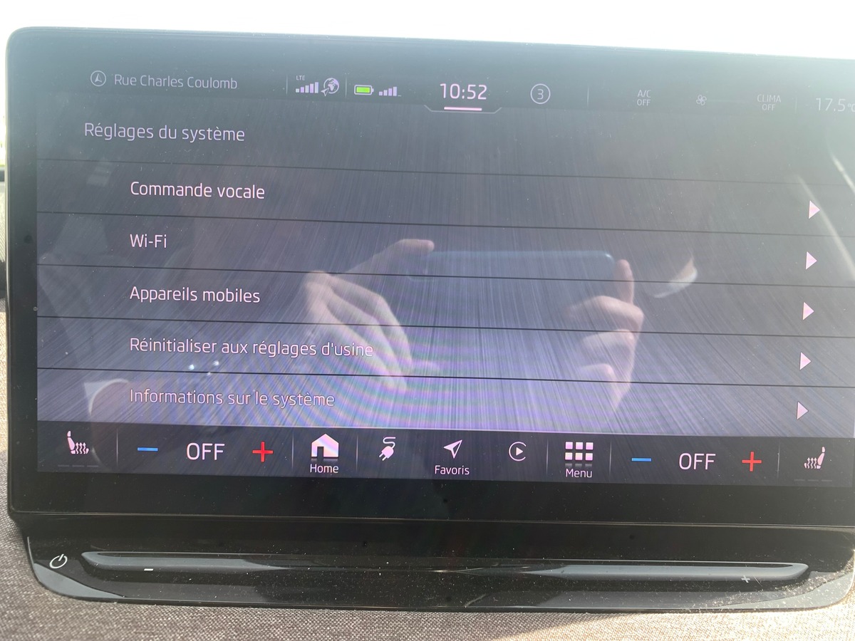Skoda Enyaq 180 chevaux | iV60 | Apple car Play | Régulateur vitesse adaptatif | Siéges chauffants