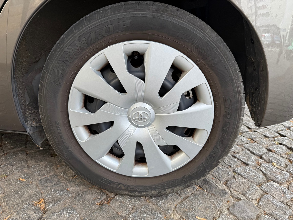 Toyota Yaris III Dynamic Business E-CVT 100h