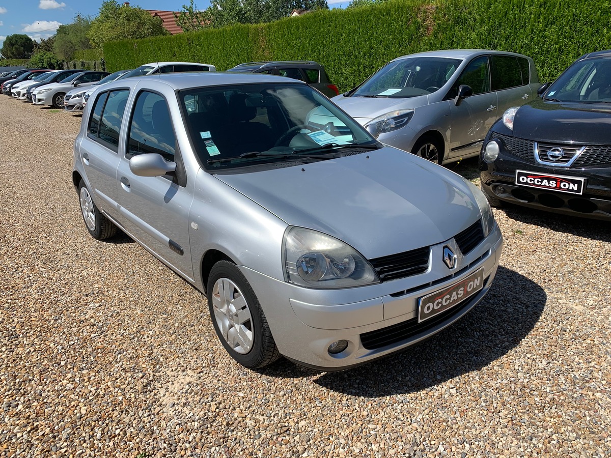 RENAULT Clio II
