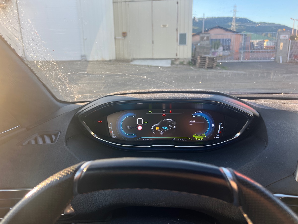 Peugeot 3008 HYbrid4 300cv GT EAT8, SUIVI COMPLET PEUGEOT, TOIT OUVRANT, SIEGES CHAUFFANTS/ MASSANTS