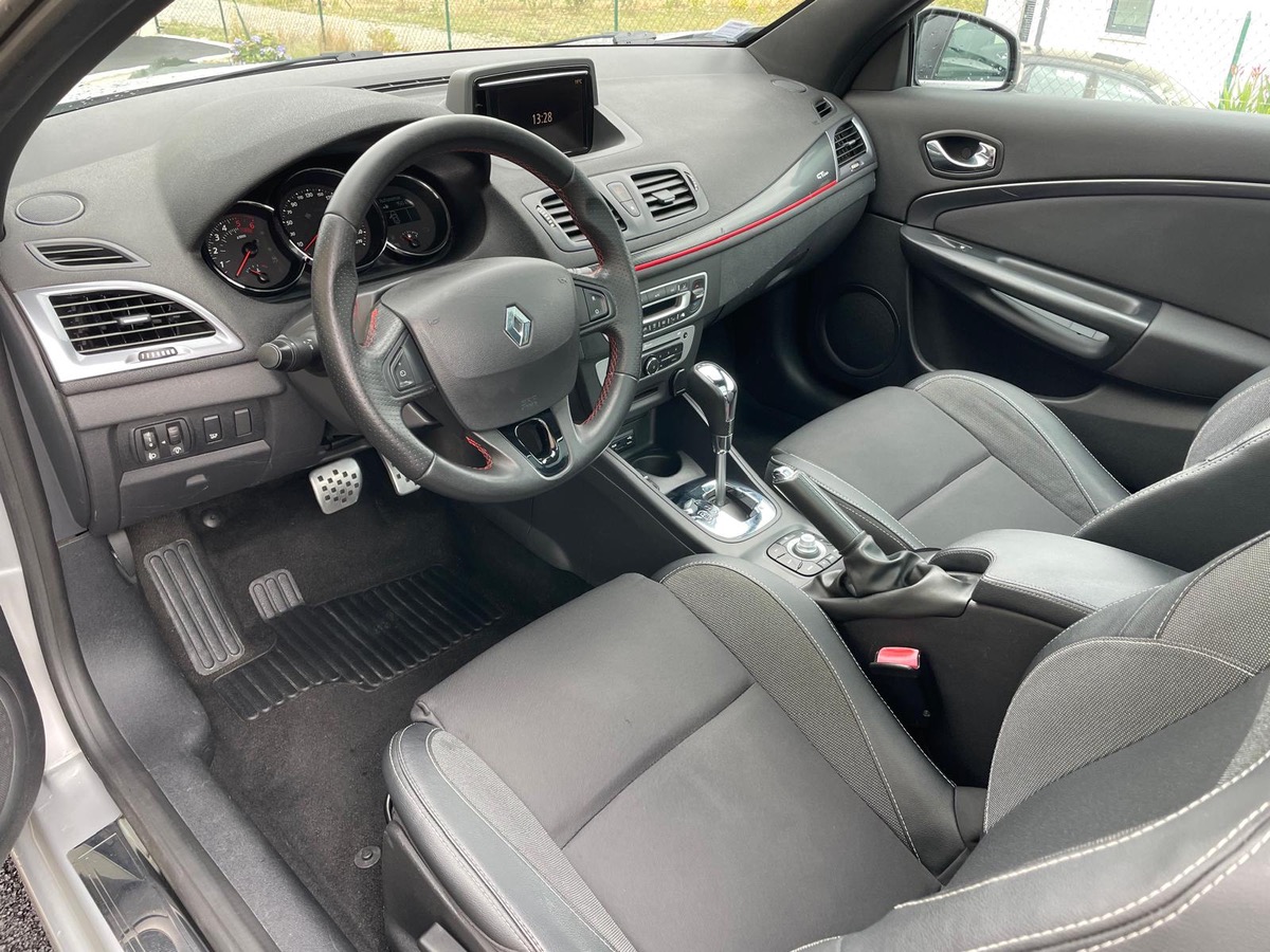 RENAULT Megane III CC 1.5 dCi (110 ch)