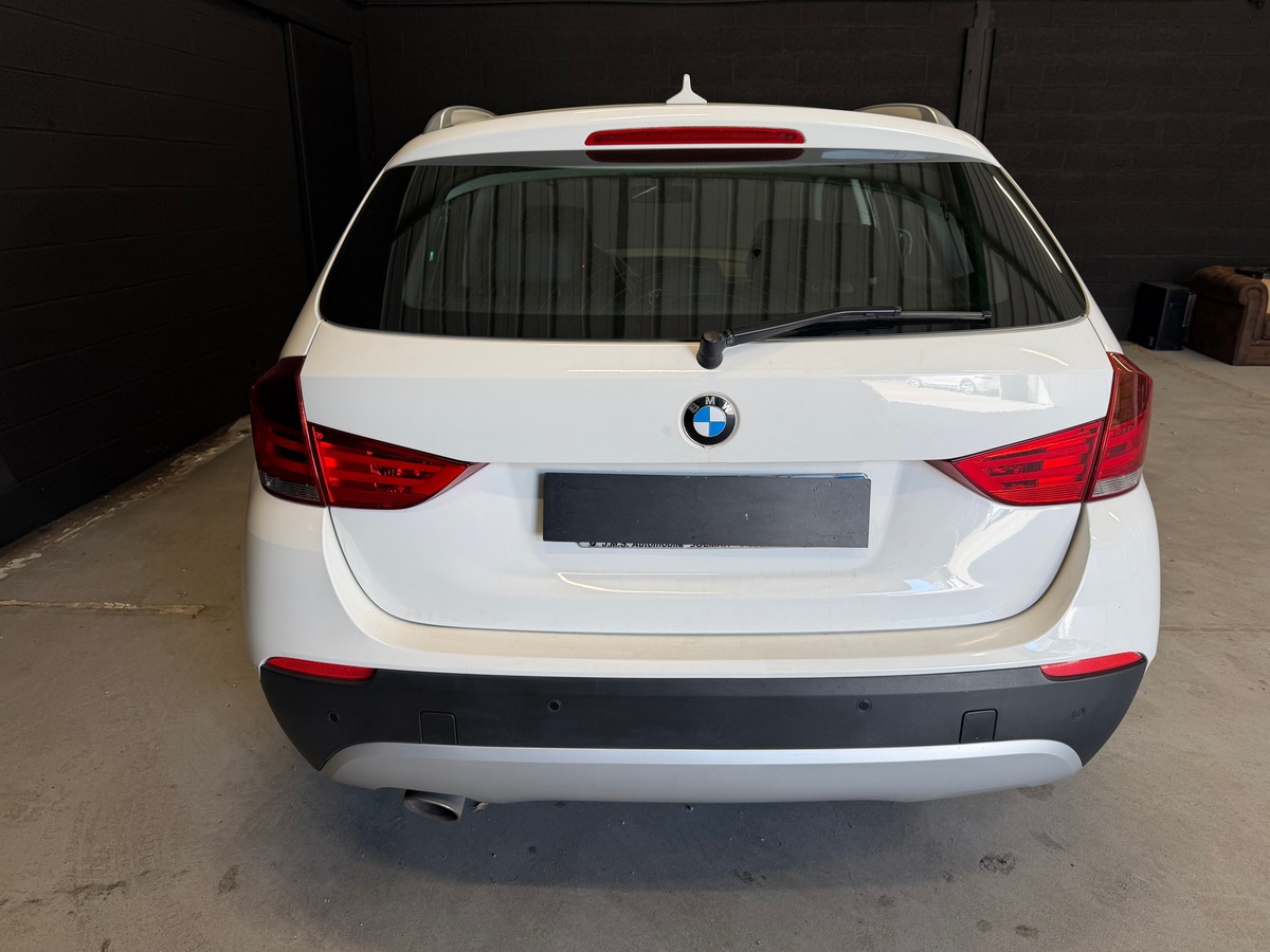 Bmw X1 E84 xdrive18 2.0 143 CV / 1er Main / GPS / Radar de stationnement Av / Ar