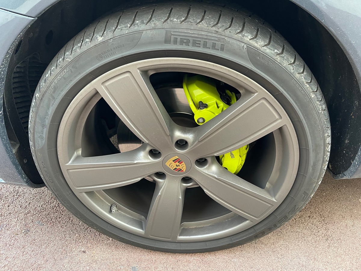 Porsche Cayenne E hybrid  V6 461 CV / VF/ Echappement Sport / Son Bose/ Attelage / Full Options