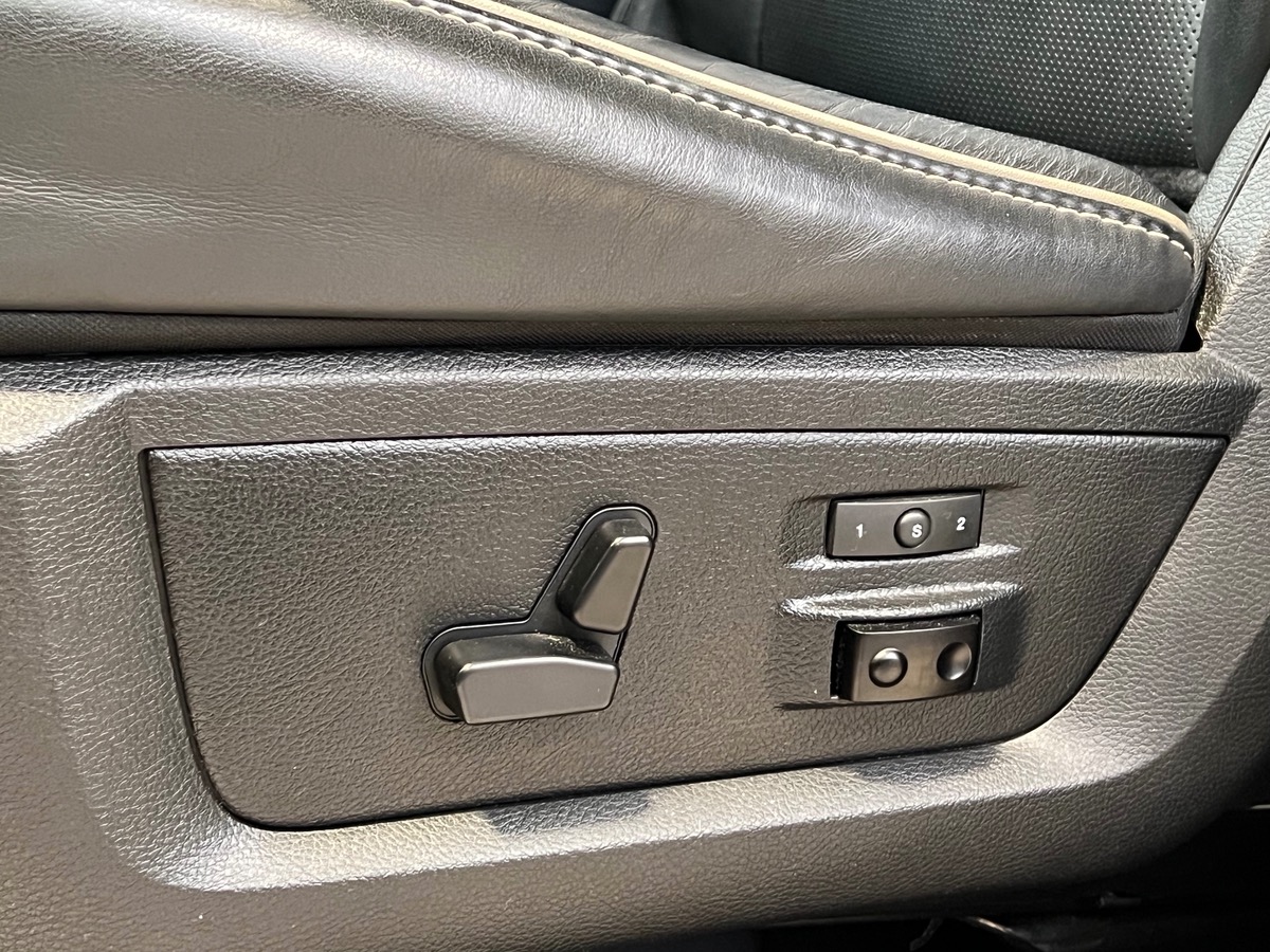 Dodge RAM 1500 5.7 V8 HEMI 395CV  LIMITED ÉTHANOL c