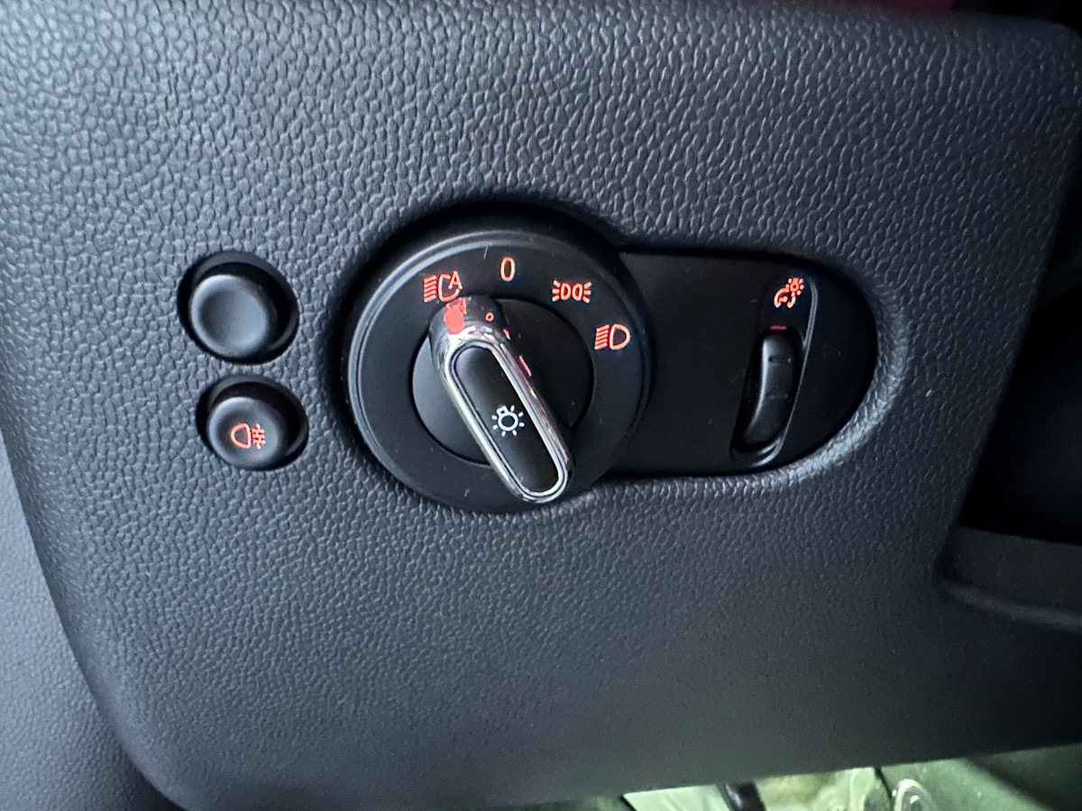 Mini Cooper III (F56) 2.0 231cv JCW BVA6 Harman Kardon / Toit Ouvrant / Echappement Sport