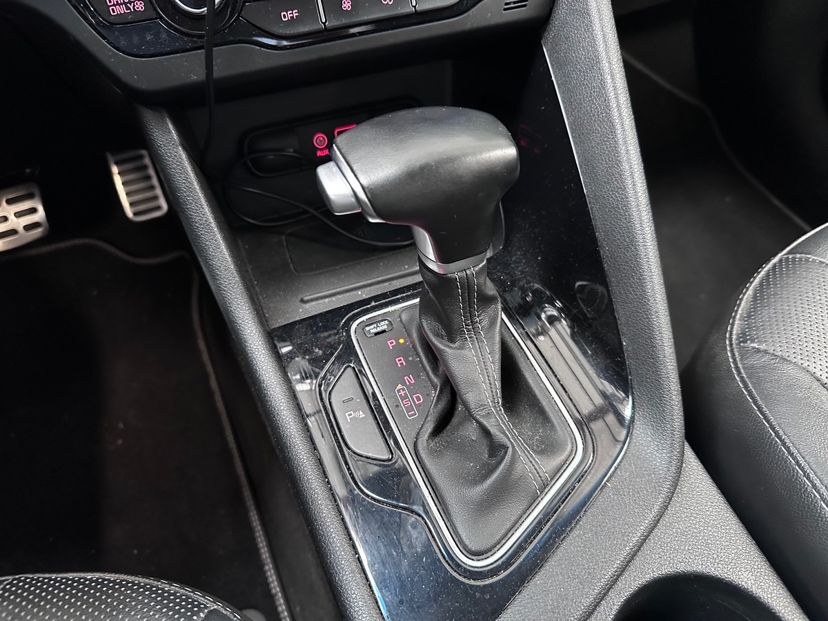 Kia Niro 1.6 GDI HYBRIDE 141 PREMIUM DCT6  Entretien complet KIA / Garantie KIA jusqu'en Juin 2026