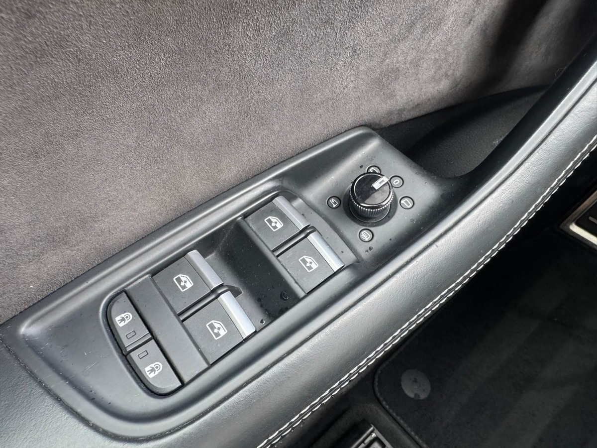 Audi Q8 50 3.0 TDI V6  Quattro Tiptronic8 286 cv S-LINE - Francais
