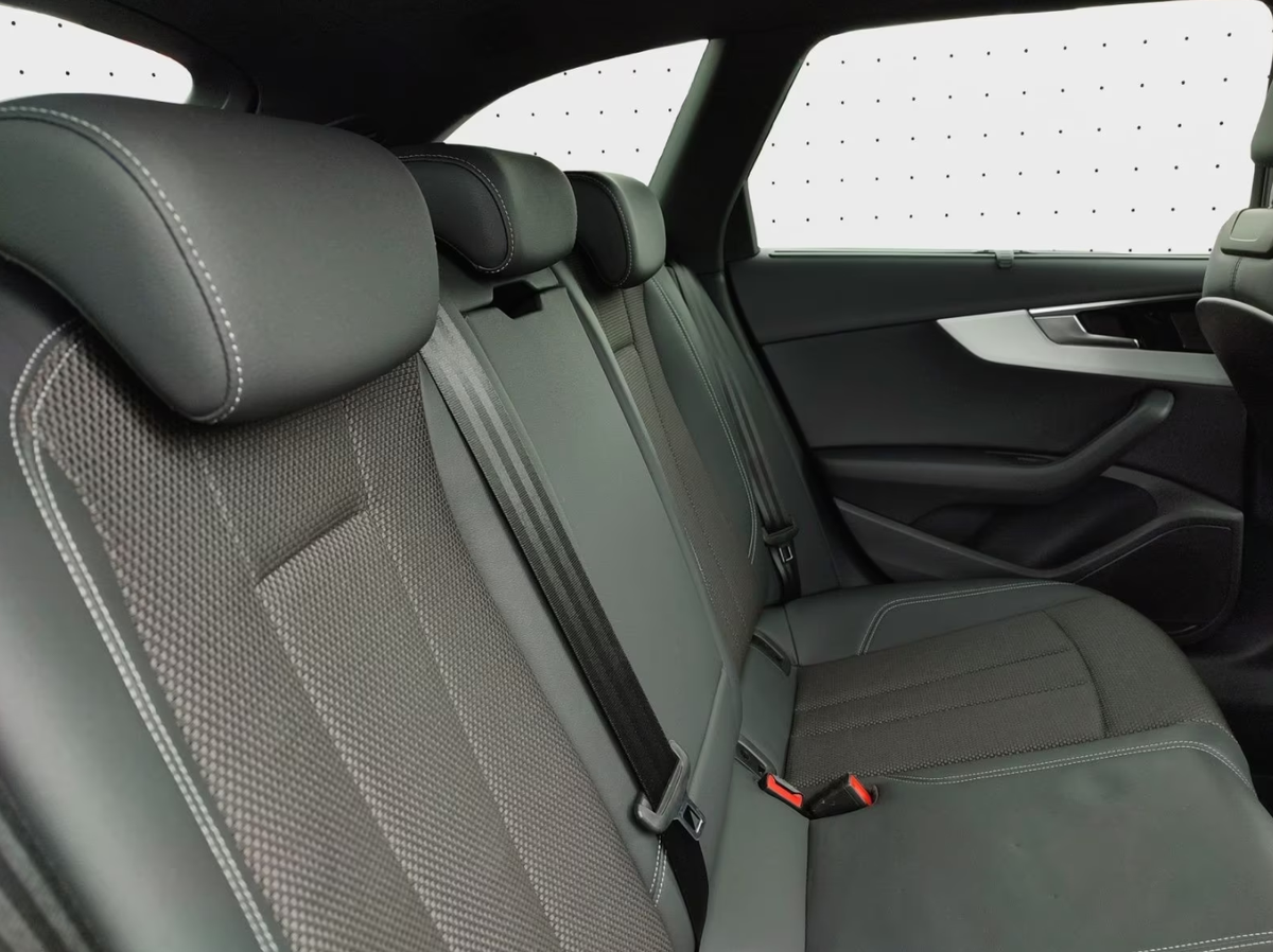 Audi A4 Avant 40 TDI 204ch S line quattro S tronic 7/Compétition/Attelage/Caméra/Gris Daytona