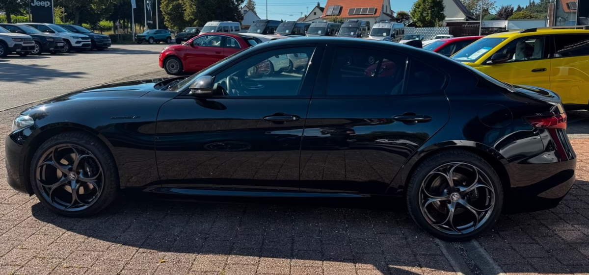 Alfa Romeo Giulia 2.0 TB 280ch Estrema Q4 AT8/Harman-Kardon/Toit ouvrant