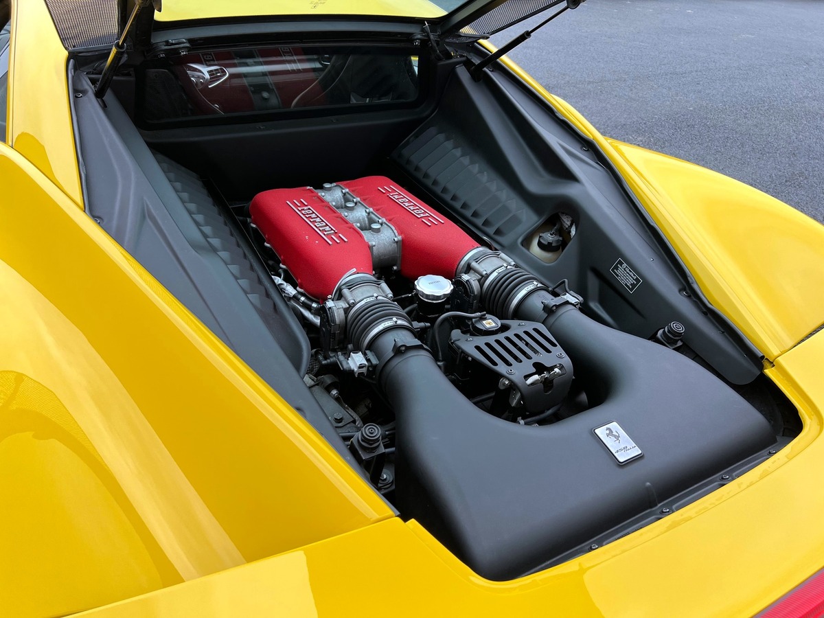 Ferrari 458 ITALIA V8 4.5 570 VOLANT LED / BAQUET