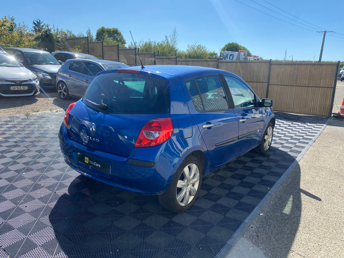 RENAULT Clio III 1.6 i 16V 110 cv - PREMIERE MAIN - RIEN A PREVOIR - CLIMATISATION
