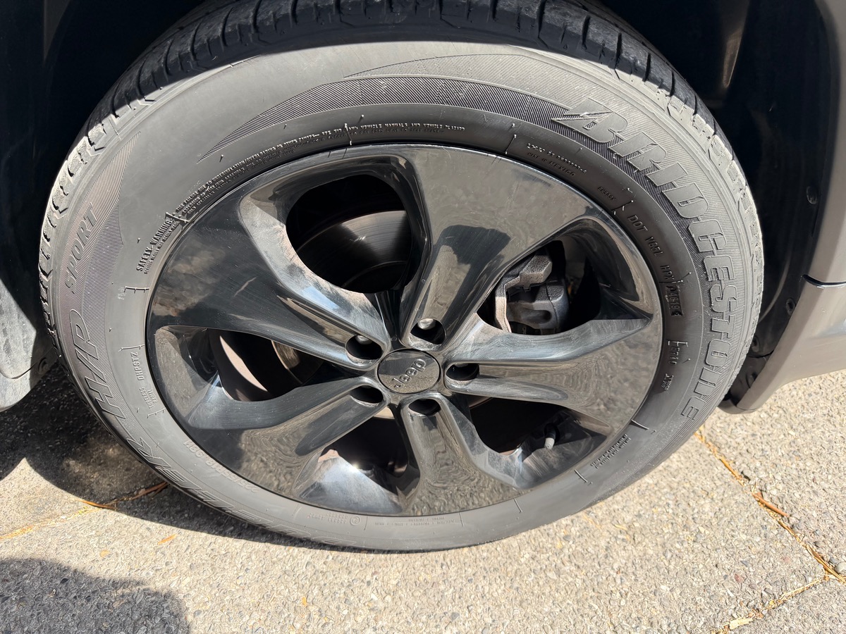 Jeep Compass 1.6 CRD 120 CV / Brooklyn Edition/ CarPlay / Caméra de Recul / Pack Black / Phase 2