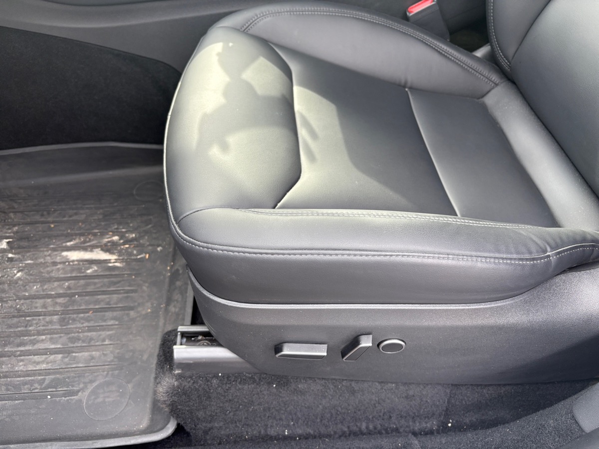 Tesla Model Y STANDARD RANGE 299CH
