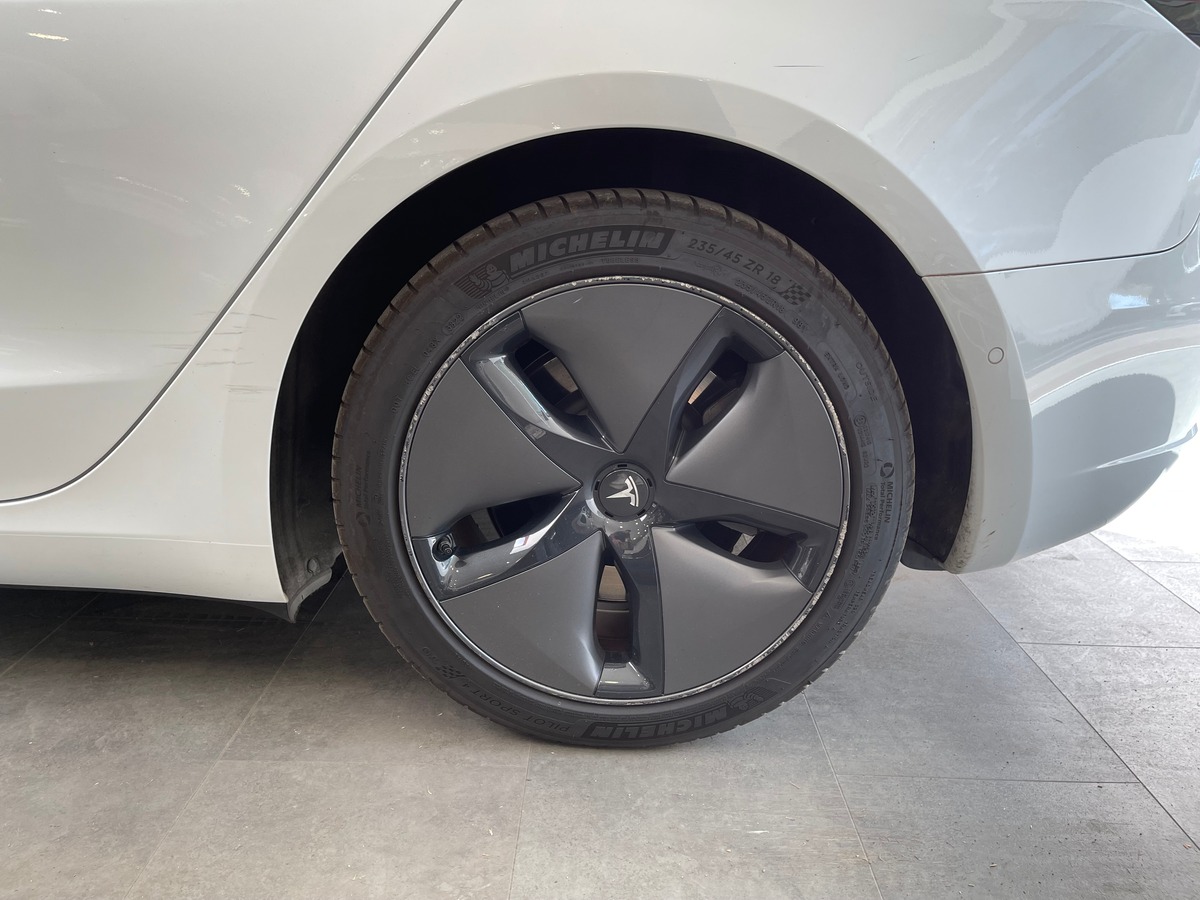 Tesla Model 3 FSD STANDARD RANGE // ATTELAGE // LIVRAISON POSSIBLE