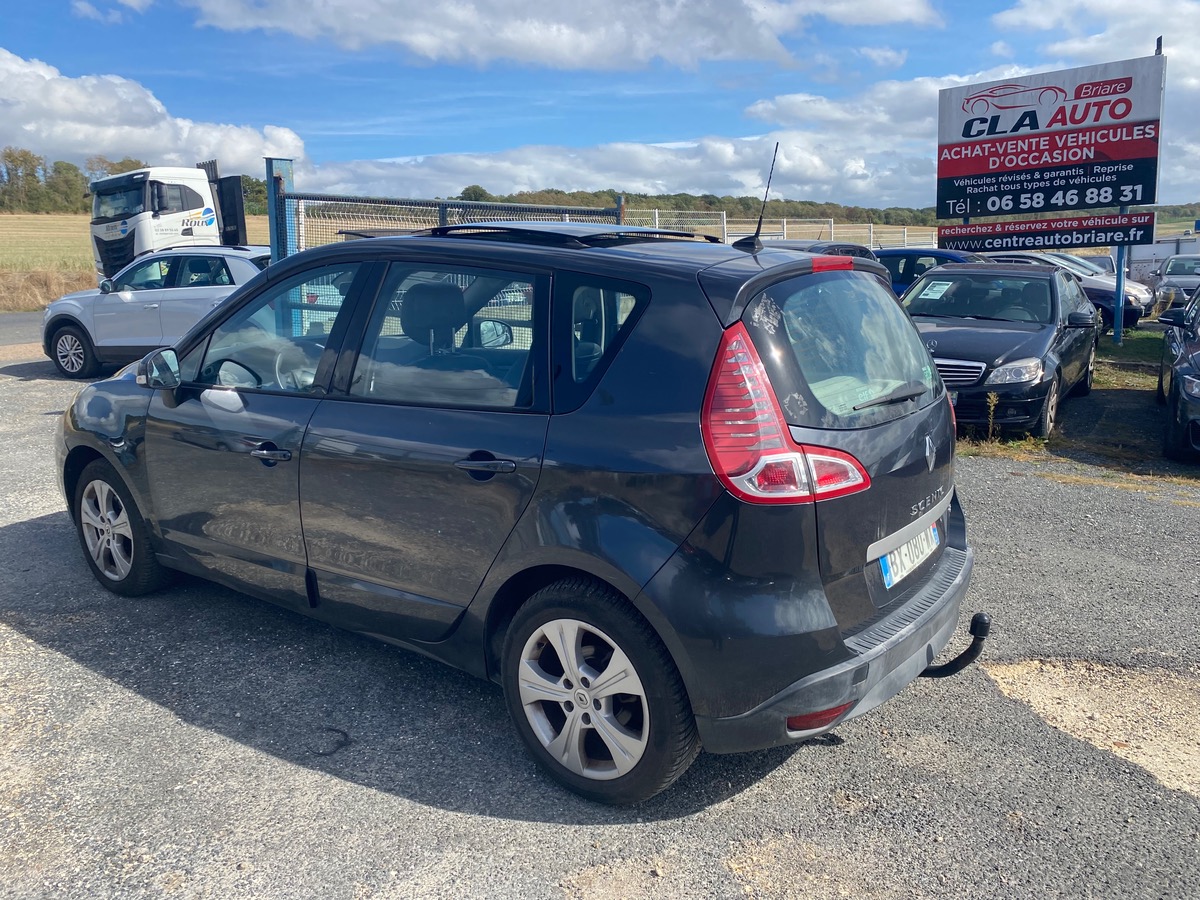 RENAULT Scenic III 1.5 dci 110cv toit ouvrant privilège 218000km
