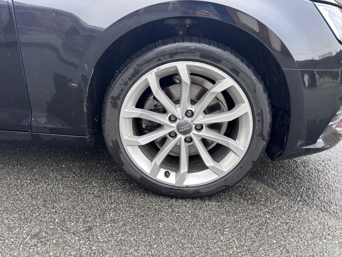 Audi A4 Avant 2.0 TFSI S-Tronic - Française - Suivi d'entretiens - CARPLAY