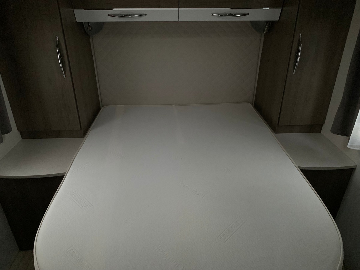 Fiat FIAT Bavaria intégrale i 740 style 130 | 4 couchages | Options Suspensions pneumatiques à l'arriére et Climatisation arriére