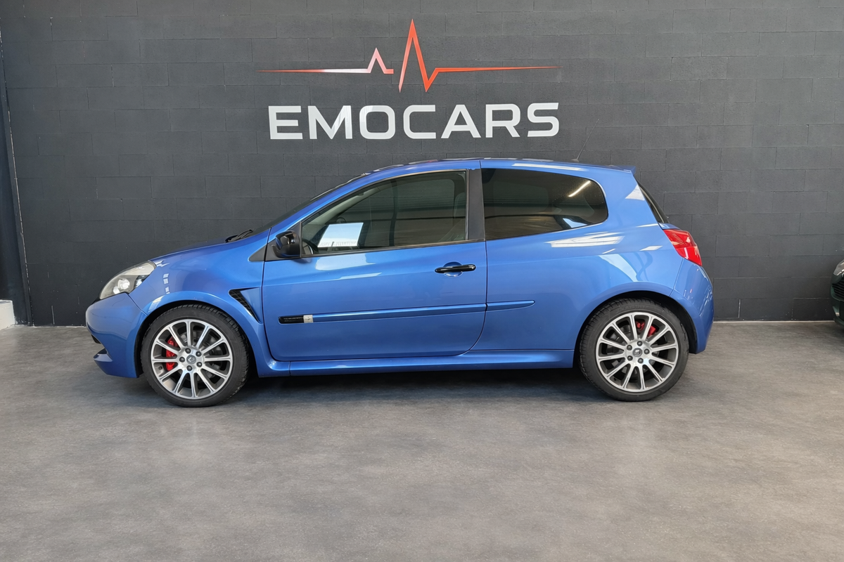 RENAULT Clio III RS LIGNE AKRAPOVIC