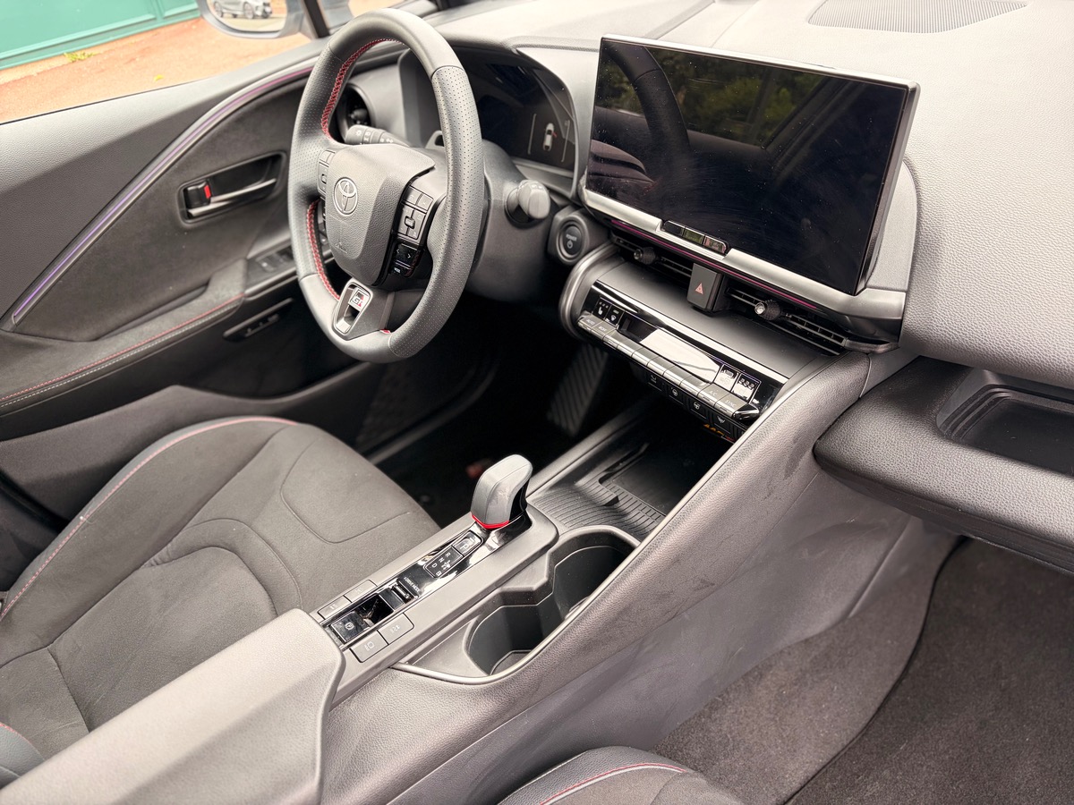 Toyota C HR II 2.0 VVT-i 16V 223 PHEV CVT 153 cv Boîte auto