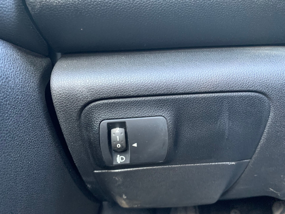 RENAULT Megane IV 110 ch | Business | Régulateur de vitesse | GPS | Boite automatique | Roue secours