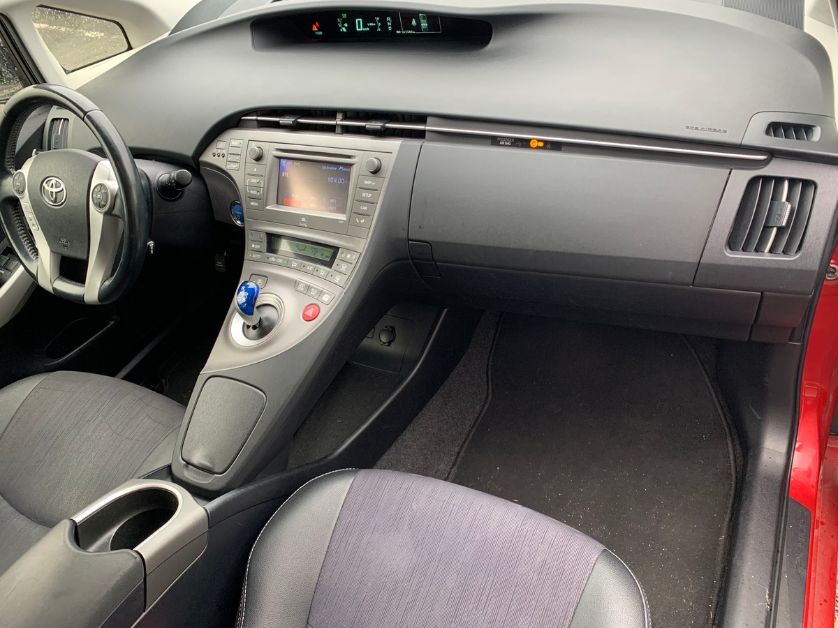 Toyota Prius 136 ch | Dynamic | Caméra de recul | Régulateur de vitesse | Climatisation