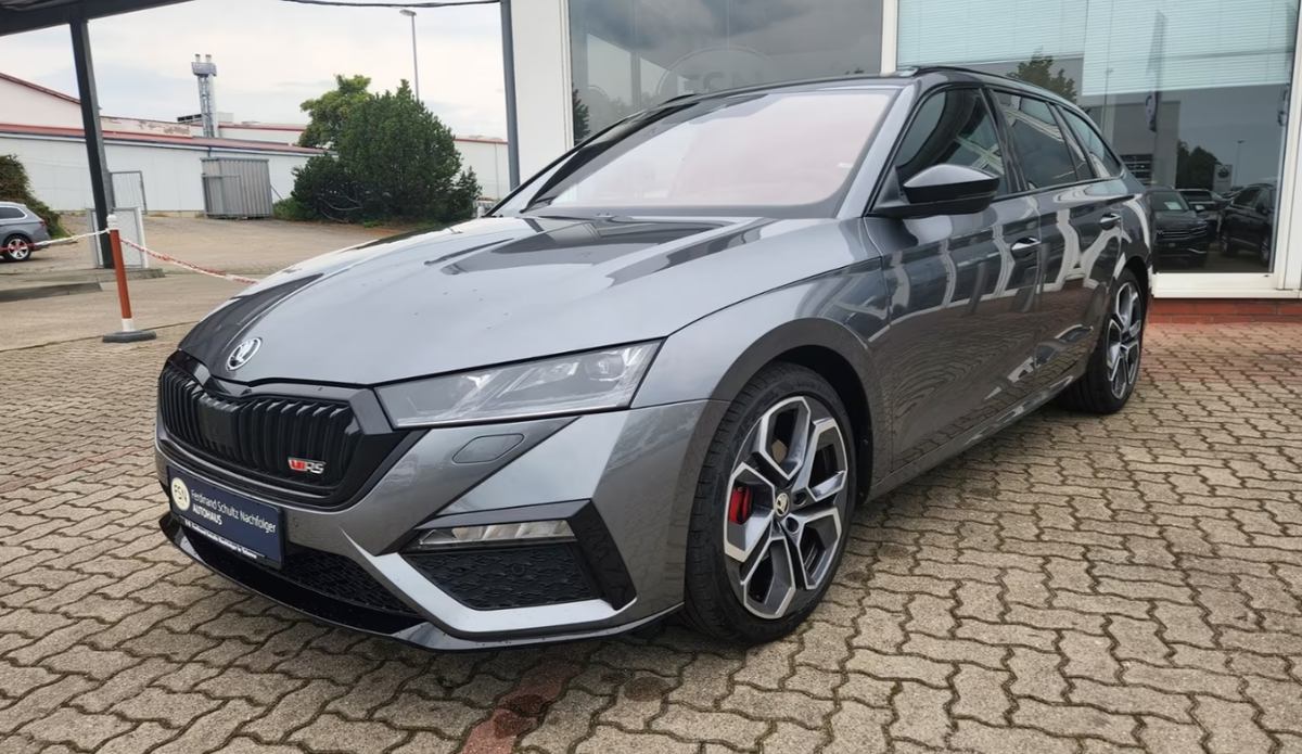 Skoda Octavia Combi IV 2.0 TDI 200ch RS 4x4 DSG7 Attelage