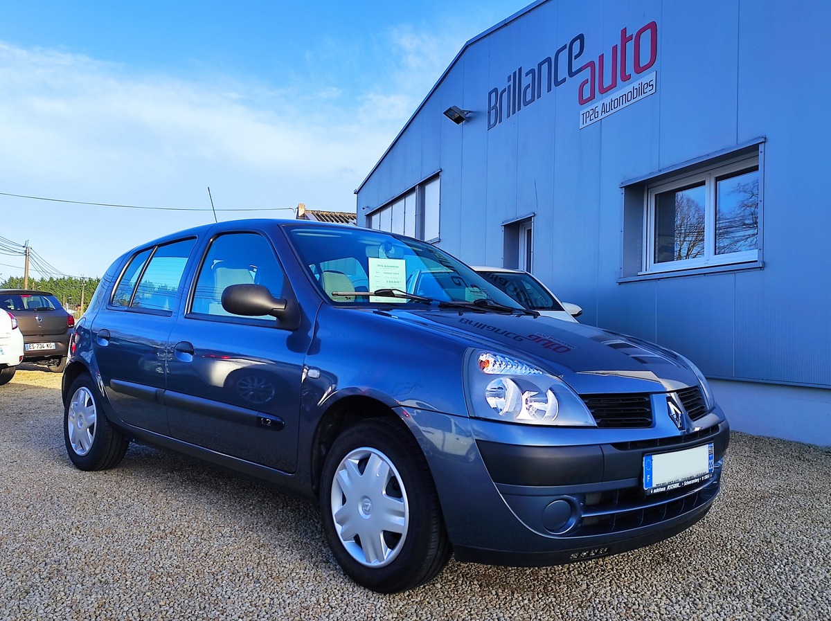RENAULT Clio II 1.2i 16v 75 Campus