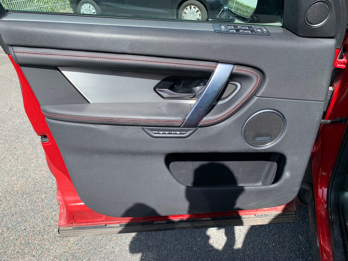Land-Rover Discovery Sport L550 | P300e | PHEV | Toit panoramique | Caméra recul | Apple car play