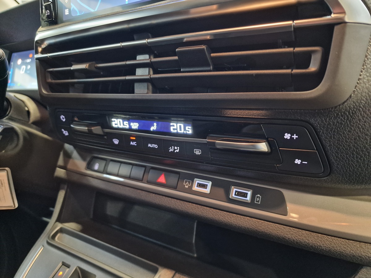 Peugeot Traveller XL 2.0 BLUEHDI 180 BUSINESS EAT8 IMMAT FRANCE // PAS DE MALUS A