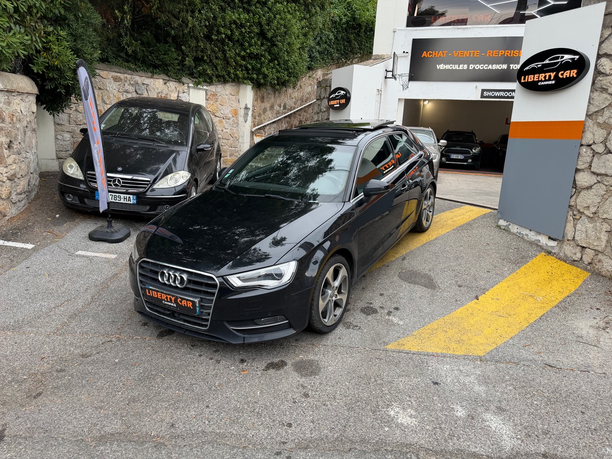 Audi A3 1.8 TFSI 180 CV / S-Tronic7  /Toit Ouvrant / Jantes S Line / Interieur Cuir Alcantara/GPS