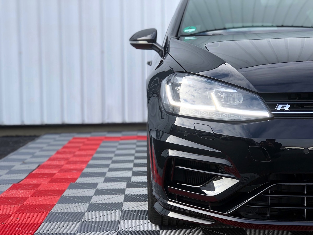 Volkswagen Golf VII 7 R 2.0 TSi 300 DSG7 4MOTION