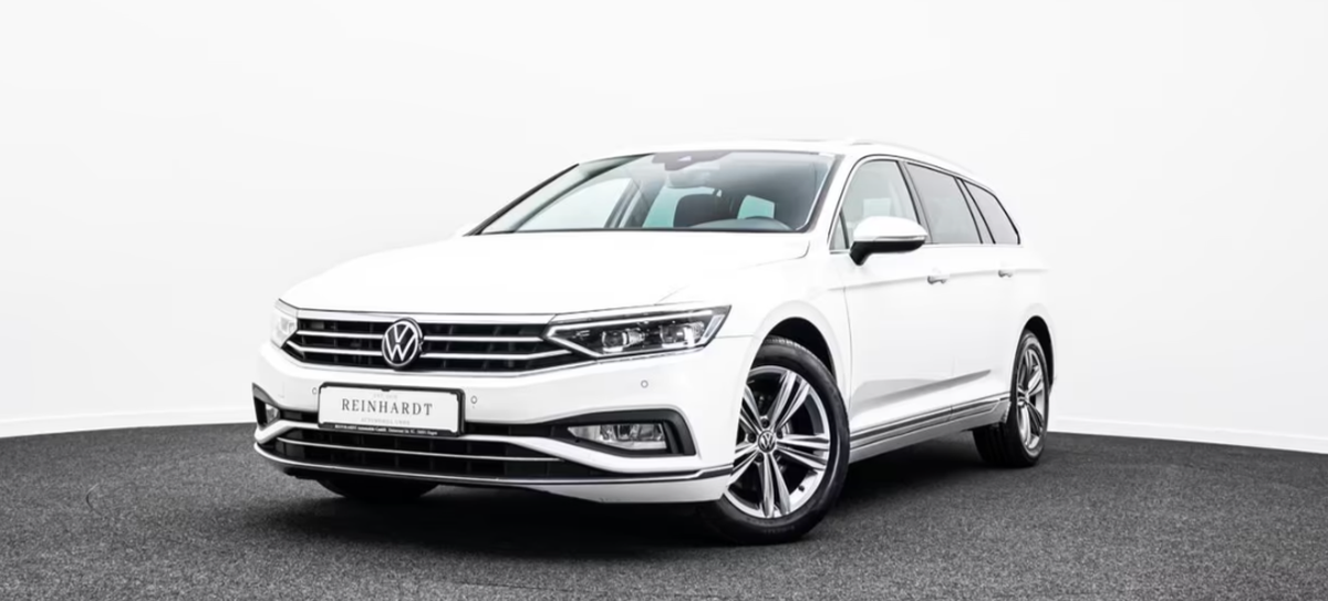 Volkswagen Passat SW VIII 2.0 TDI EVO 200ch Elegance 4Motion DSG7 Toit ouvrant Attelage