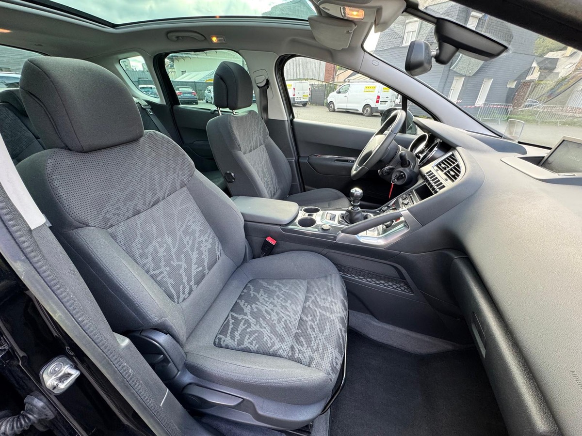 Peugeot 3008 1.6 HDi 115cv Allure - Attelage - Garantie