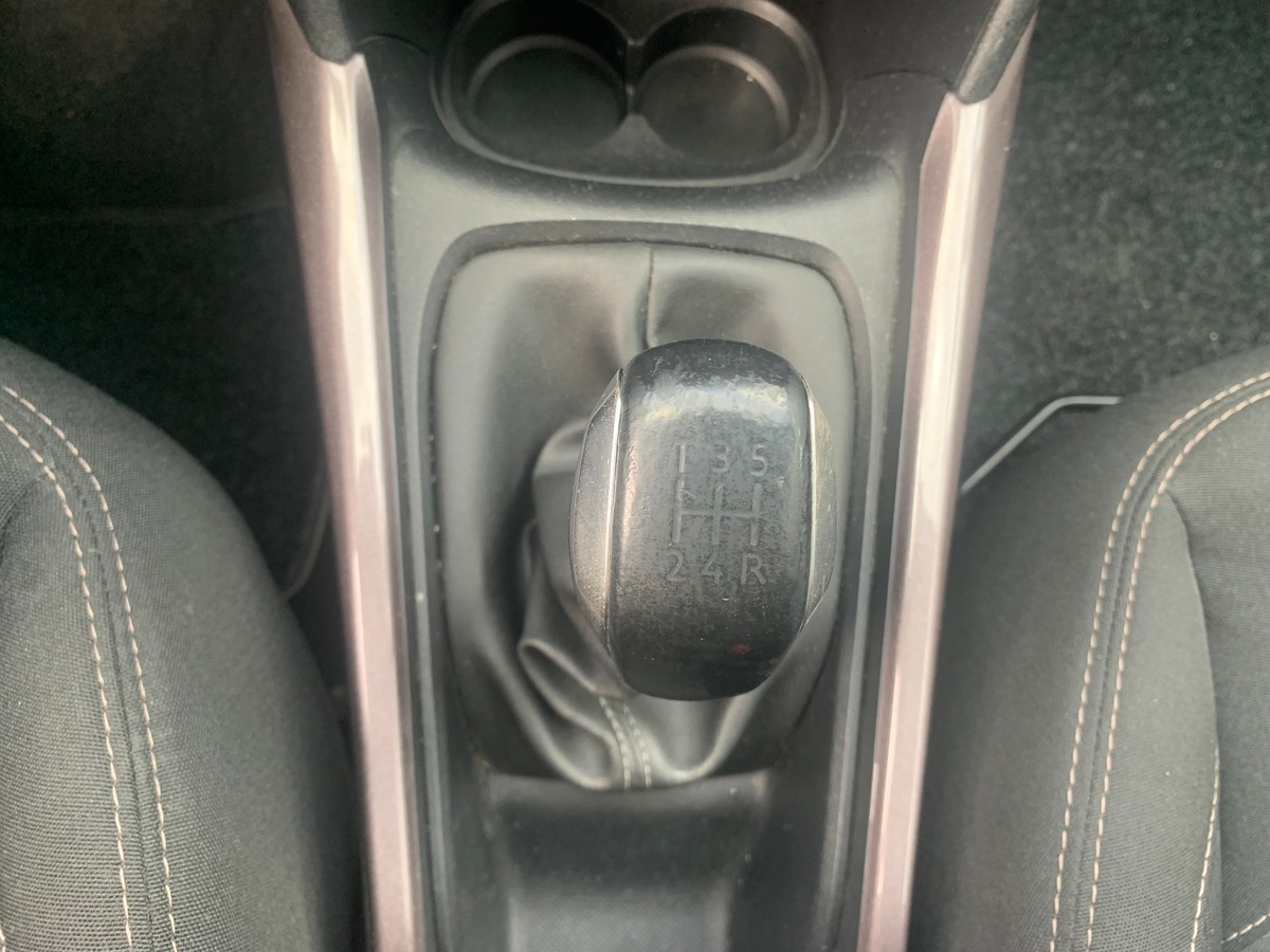 Peugeot 2008 100 ch | Style | Régulateur de vitesse | GPS | Bluetooth | Radar arriére | Barres toit