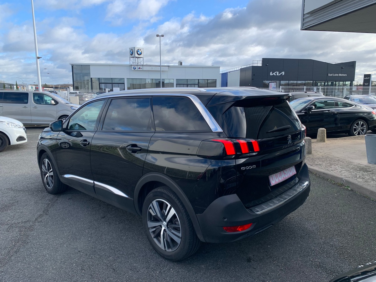 Peugeot 5008 130 ch | 7 Places | Allure Pack | Apple Car Play et Android Auto | Caméra de recul