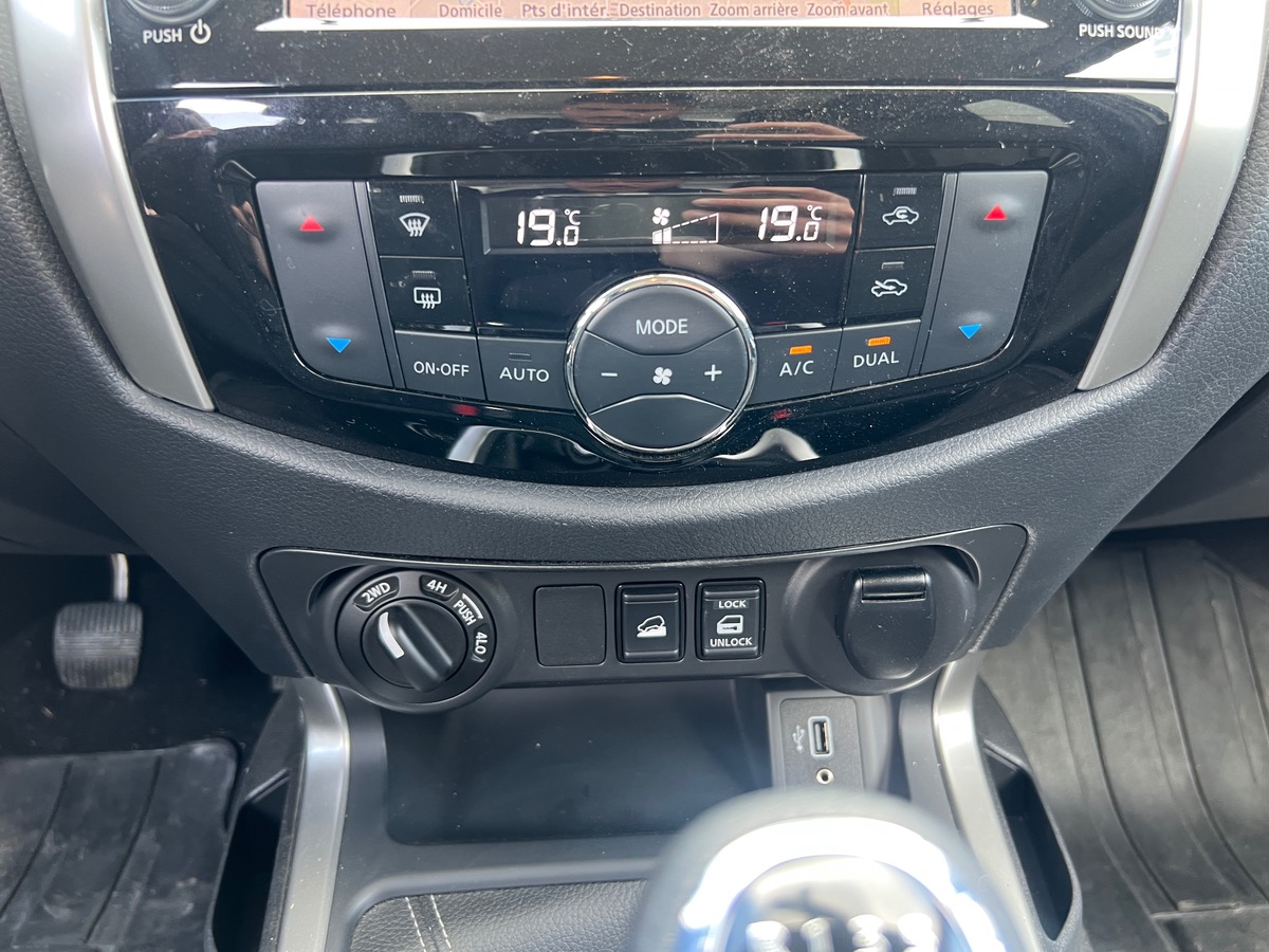 Nissan Navara 2.3L KING CAB 163ch,  SUIVI COMPLET, GARANTIE CONSTRUCTEUR