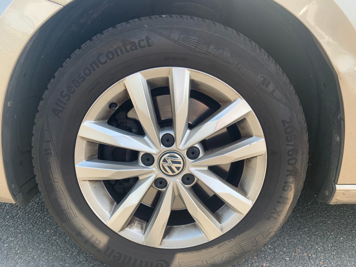 Volkswagen Touran 115 | Confortline | Caméra recul | Régulateur vitesse adaptatif | Apple car Play